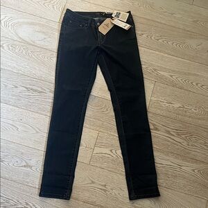Prana size 6/28 “Kara” jeans.